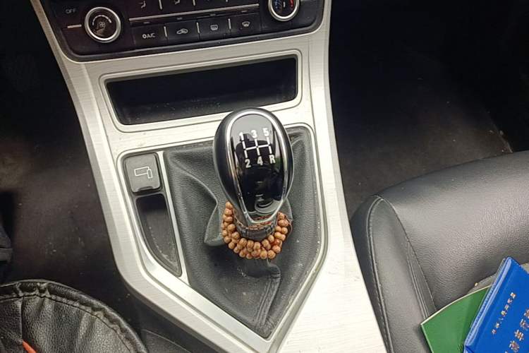 Used Geely Auto Vision 2018 1.5L Manual Happiness Edition Gear Lever