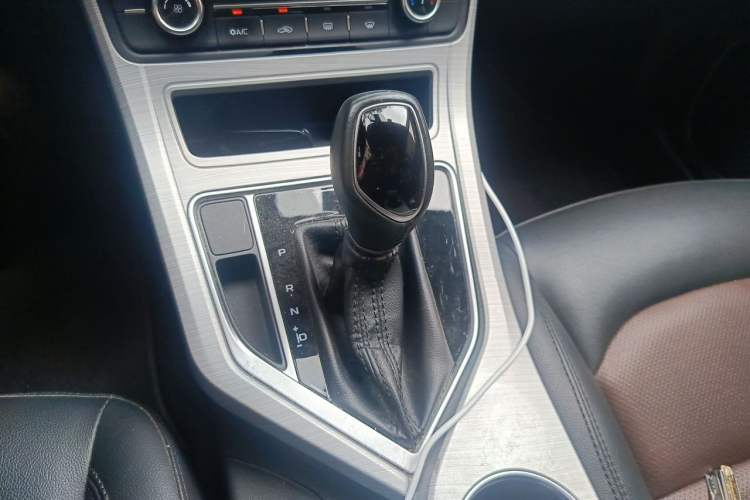 Used Geely Auto Vision 2018 1.5L Automatic Happiness Edition Gear Lever