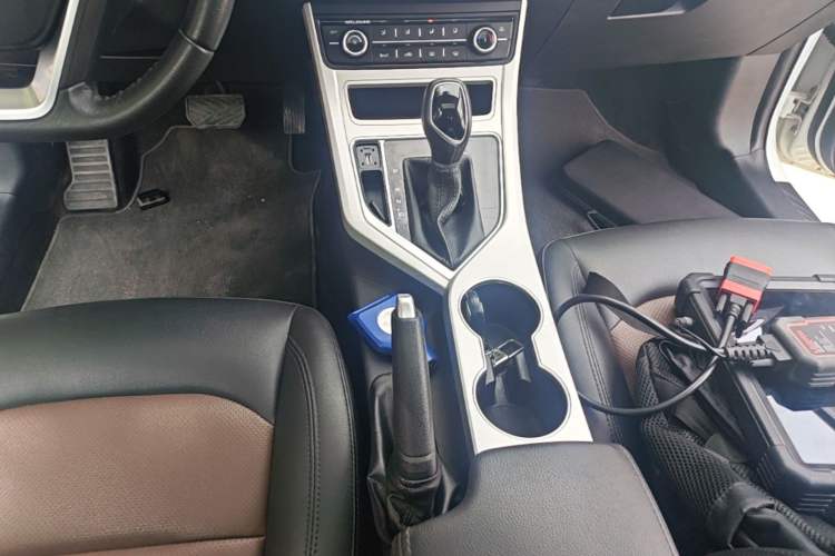 Used Geely Auto Vision 2018 1.5L Automatic Happiness Edition Gear Lever