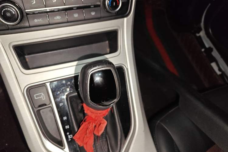 Used Geely Auto Vision 2018 1.5L Automatic Happiness Edition Gear Lever