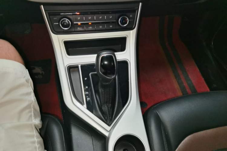 Used Geely Auto Vision 2018 1.5L Automatic Prestige Model Gear Lever