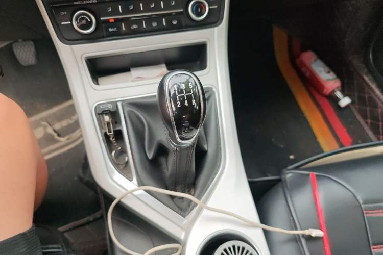 Used Geely Auto Vision 2018 1.5L Manual Happiness Edition Gear Lever