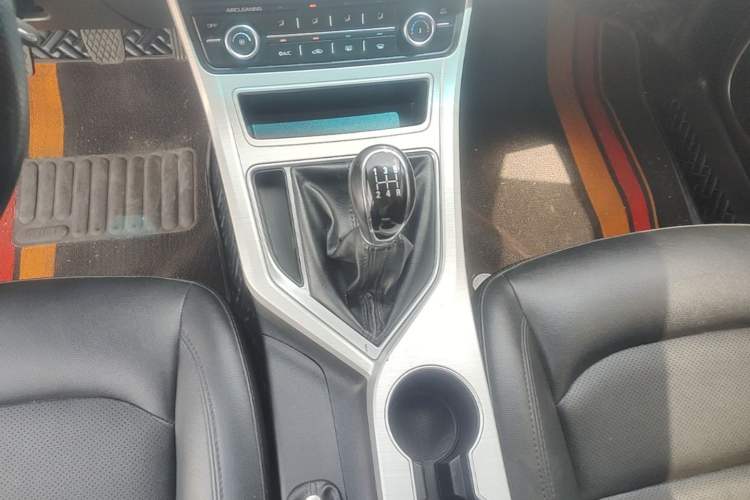 Used Geely Auto Vision 2018 1.5L Manual Happiness Edition Gear Lever