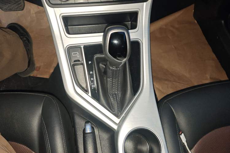 Used Geely Auto Vision 2018 1.5L Automatic Prestige Model Gear Lever