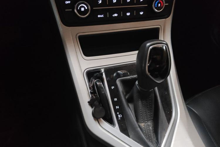 Used Geely Auto Vision 2018 1.5L Automatic Happiness Edition Gear Lever