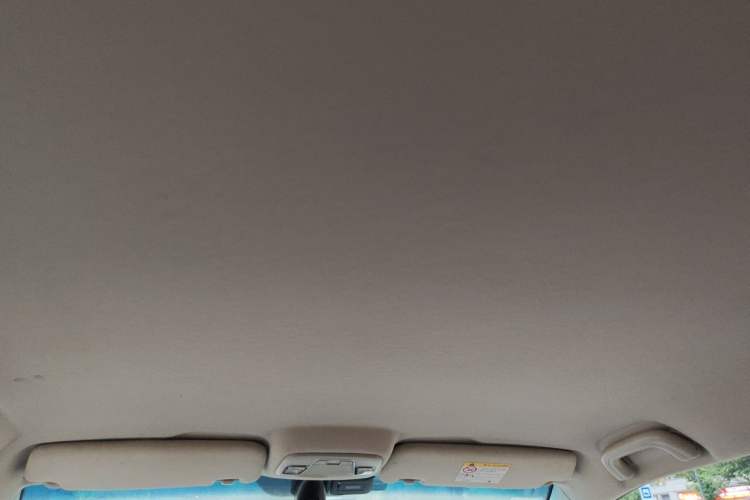 Used Geely Auto Vision 2018 1.5L Automatic Happiness Edition Headliner