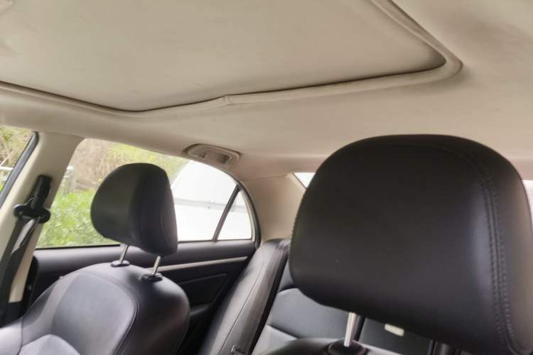 Used Geely Auto Vision 2018 1.5L Manual Happiness Edition Headliner