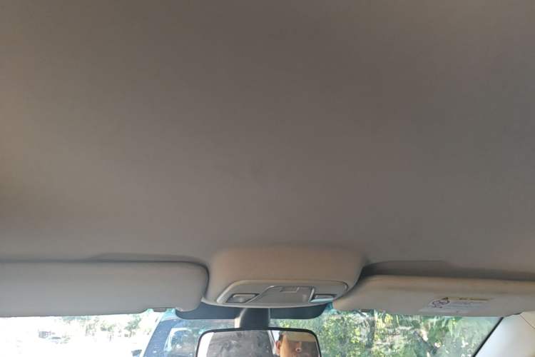 Used Geely Auto Vision 2018 1.5L Manual Happiness Edition Headliner
