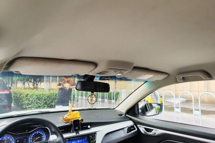 Used Geely Auto Vision 2018 1.5L Manual Happiness Edition Headliner