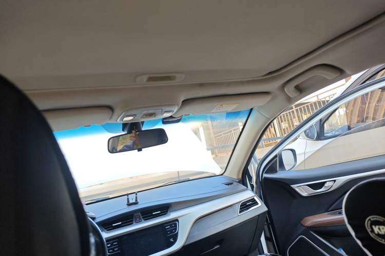 Used Geely Auto Vision 2018 1.5L Automatic Happiness Edition Headliner