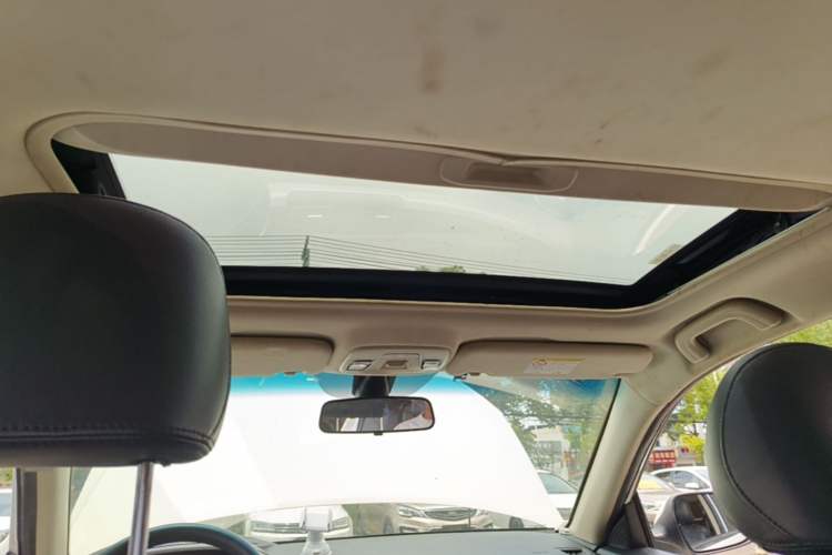Used Geely Auto Vision 2018 1.5L Automatic Happiness Edition Headliner