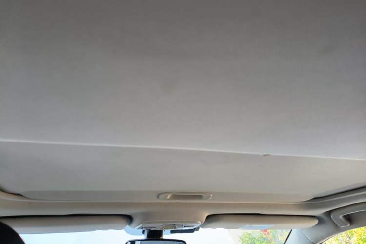 Used Geely Auto Vision 2018 1.5L Manual Happiness Edition Headliner
