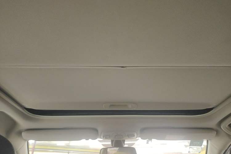 Used Geely Auto Vision 2018 1.5L Manual Happiness Edition Headliner