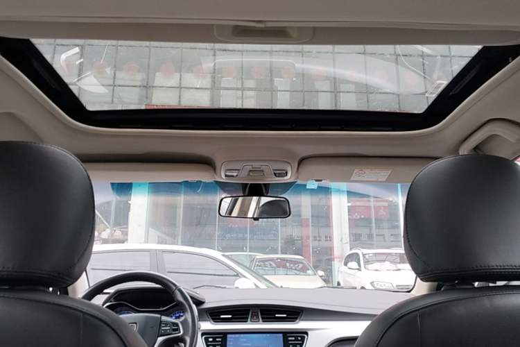 Used Geely Auto Vision 2018 1.5L Manual Happiness Edition Headliner