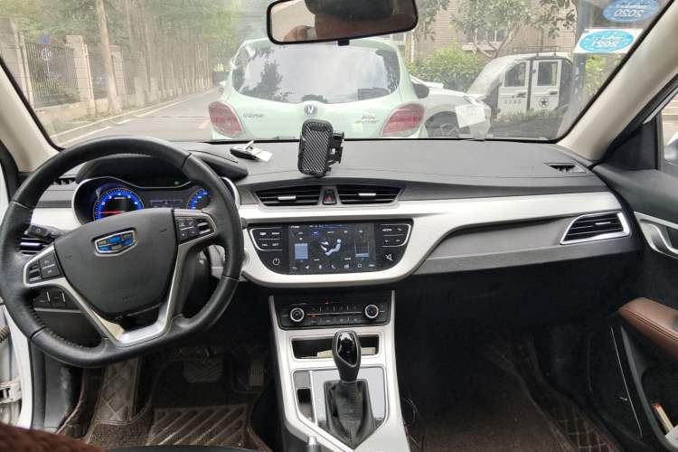 Used Geely Auto Vision 2018 1.5L Automatic Happiness Edition Headliner