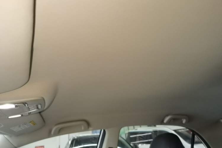 Used Geely Auto Vision 2018 1.5L Automatic Happiness Edition Headliner