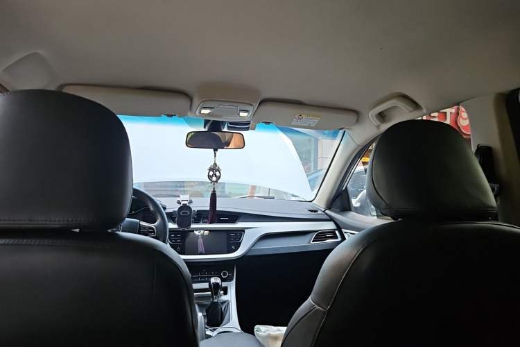 Used Geely Auto Vision 2018 1.5L Manual Happiness Edition Headliner