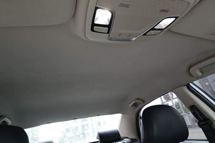 Used Geely Auto Vision 2018 1.5L Manual Happiness Edition Headliner