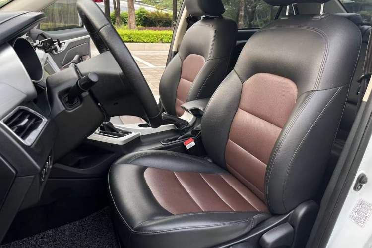 Used Geely Auto Vision 2018 1.5L Automatic Happiness Edition Interior 2