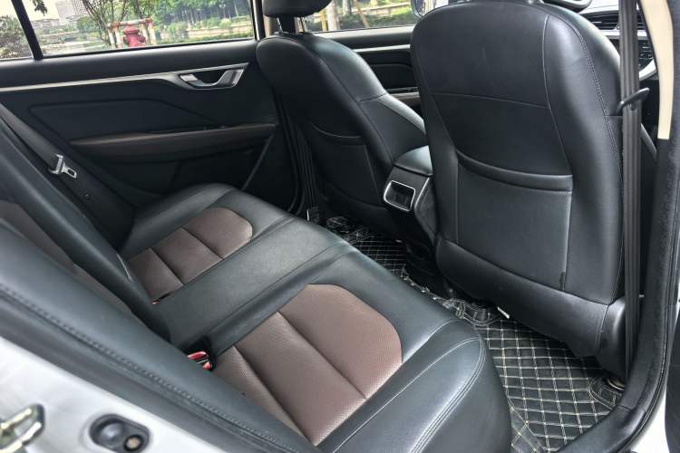 Used Geely Auto Vision 2018 1.5L Automatic Happiness Edition Interior 2