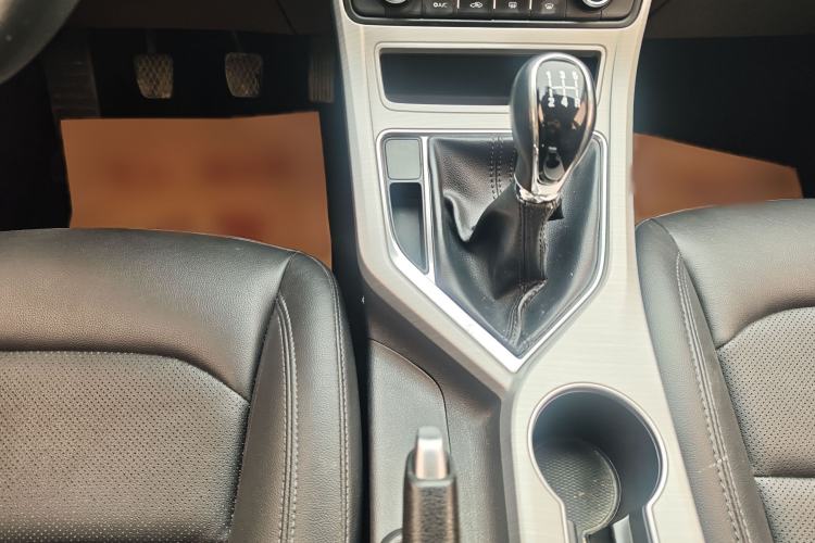 Used Geely Auto Vision 2018 1.5L Manual Happiness Edition Interior 4