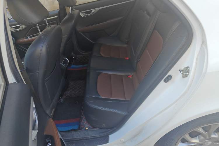 Used Geely Auto Vision 2018 1.5L Automatic Happiness Edition Interior 4