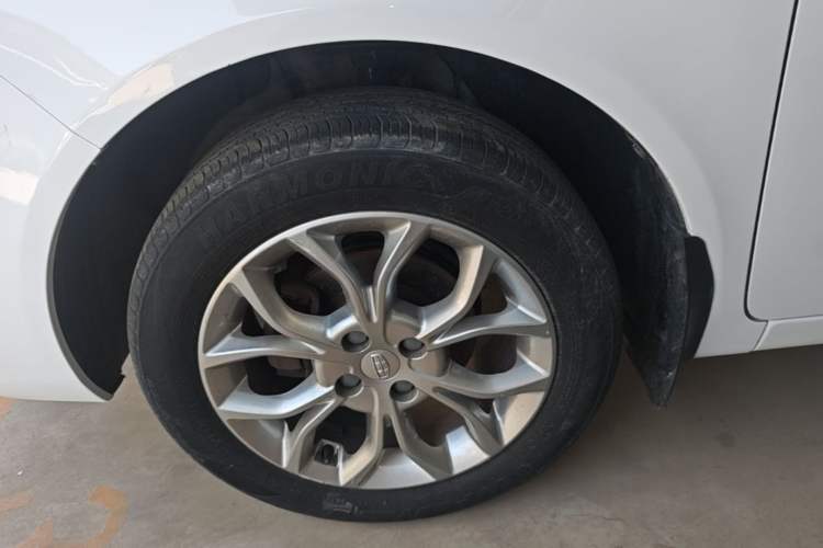 Used Geely Auto Vision 2018 1.5L Manual Happiness Edition Left Front Wheel Hub