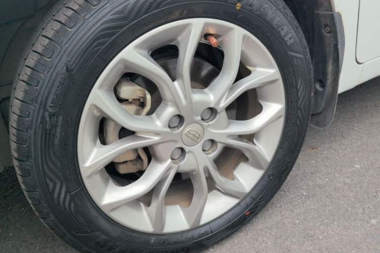 Used Geely Auto Vision 2018 1.5L Automatic Happiness Edition Left Front Wheel Hub