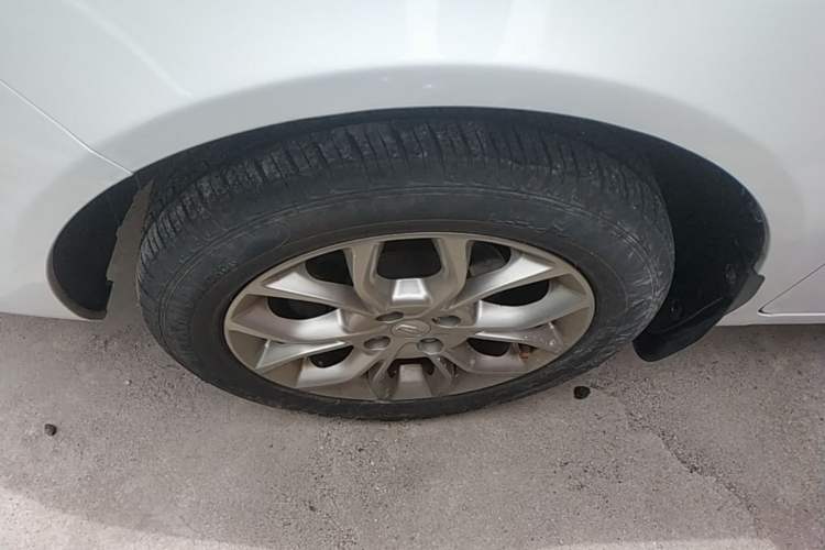 Used Geely Auto Vision 2018 1.5L Manual Happiness Edition Left Front Wheel Hub