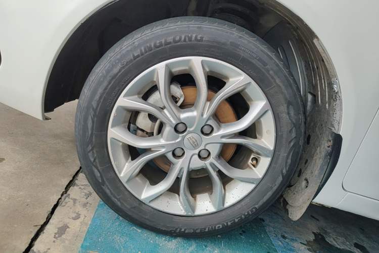 Used Geely Auto Vision 2018 1.5L Automatic Happiness Edition Left Front Wheel Hub