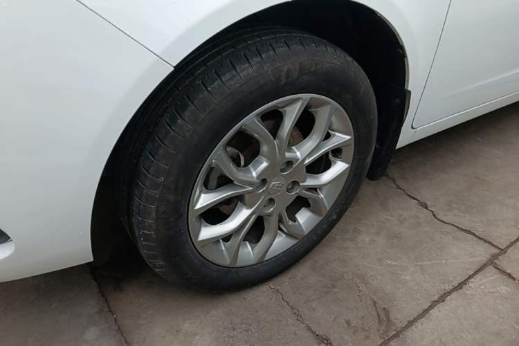 Used Geely Auto Vision 2018 1.5L Manual Happiness Edition Left Front Wheel Hub