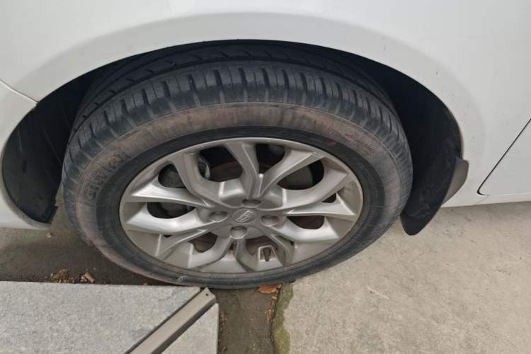 Used Geely Auto Vision 2018 1.5L Automatic Happiness Edition Left Front Wheel Hub