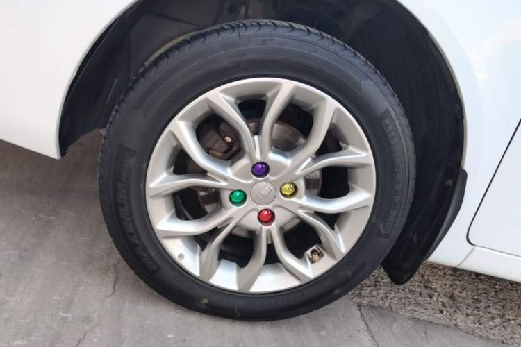 Used Geely Auto Vision 2018 1.5L Manual Happiness Edition Left Front Wheel Hub