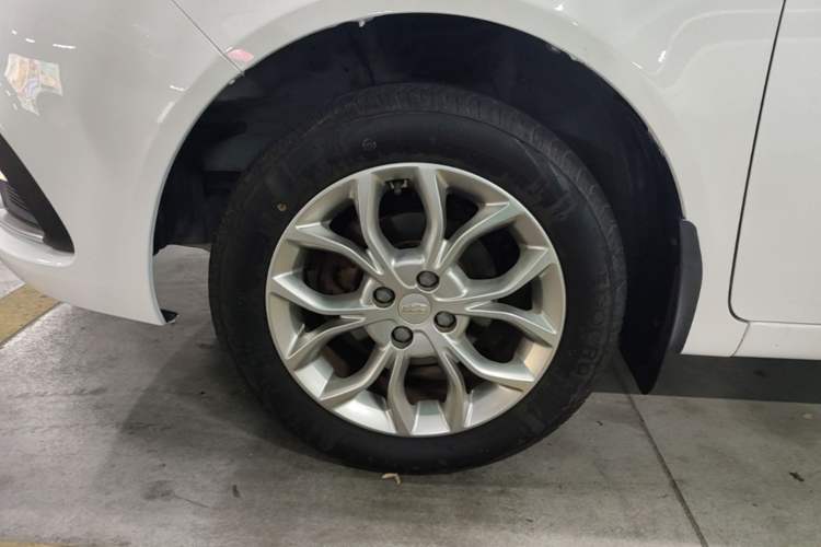 Used Geely Auto Vision 2018 1.5L Manual Happiness Edition Left Front Wheel Hub