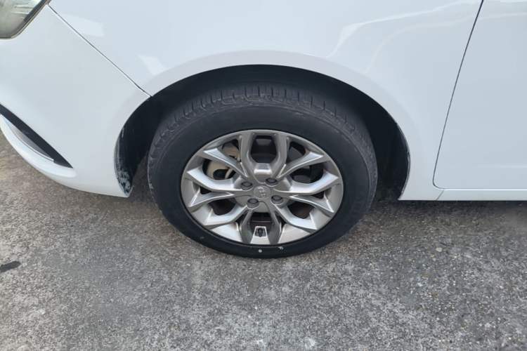 Used Geely Auto Vision 2018 1.5L Manual Happiness Edition Left Front Wheel Hub