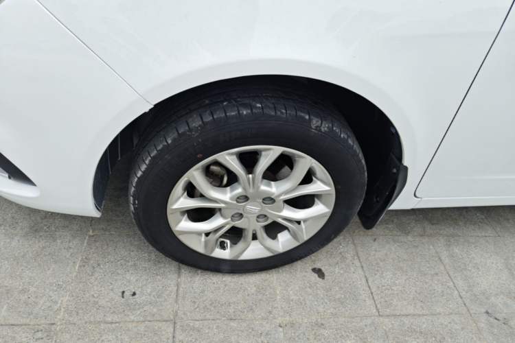 Used Geely Auto Vision 2018 1.5L Manual Happiness Edition Left Front Wheel Hub