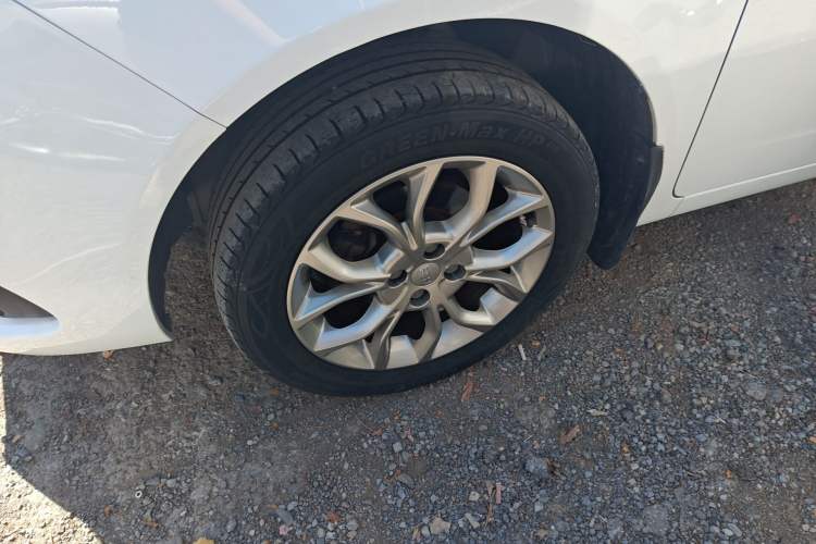 Used Geely Auto Vision 2018 1.5L Manual Happiness Edition Left Front Wheel Hub