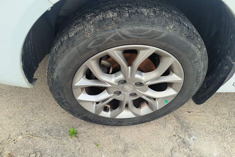 Used Geely Auto Vision 2018 1.5L Manual Happiness Edition Left Front Wheel Hub