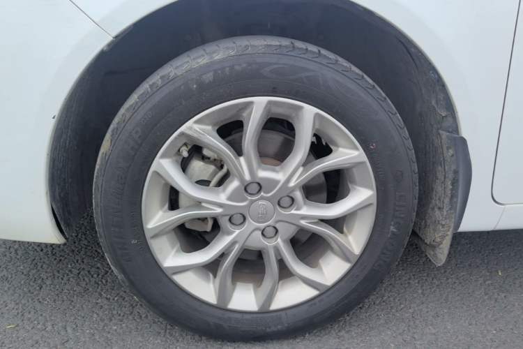 Used Geely Auto Vision 2018 1.5L Automatic Prestige Model Left Front Wheel Hub