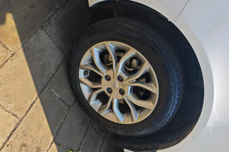 Used Geely Auto Vision 2018 1.5L Automatic Prestige Model Left Front Wheel Hub