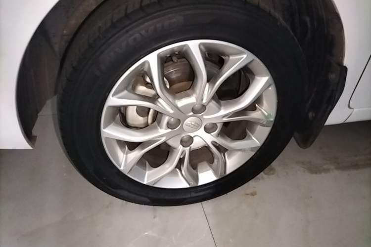 Used Geely Auto Vision 2018 1.5L Automatic Happiness Edition Left Front Wheel Hub