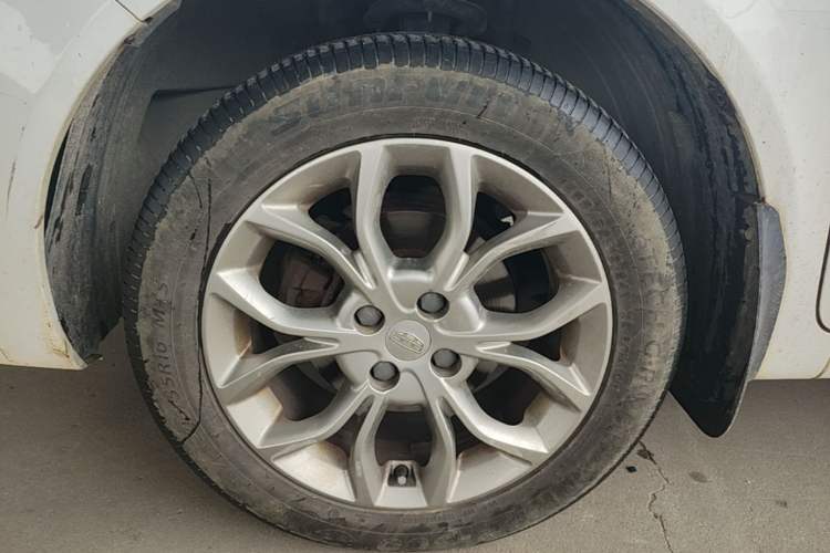 Used Geely Auto Vision 2018 1.5L Manual Happiness Edition Left Front Wheel Hub