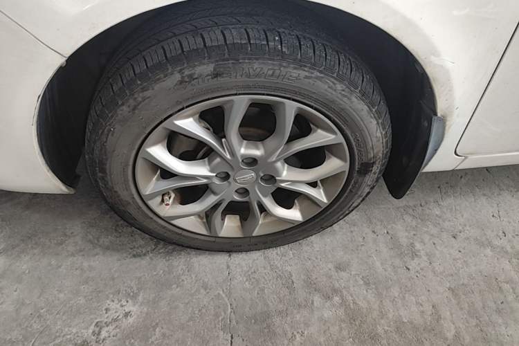 Used Geely Auto Vision 2018 1.5L Automatic Happiness Edition Left Front Wheel Hub