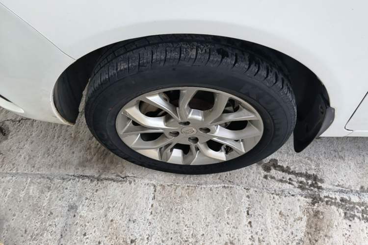 Used Geely Auto Vision 2018 1.5L Automatic Happiness Edition Left Front Wheel Hub