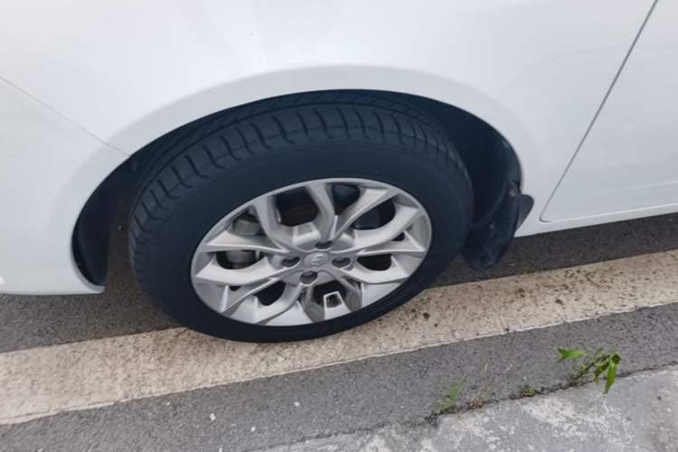 Used Geely Auto Vision 2018 1.5L Automatic Prestige Model Left Front Wheel Hub