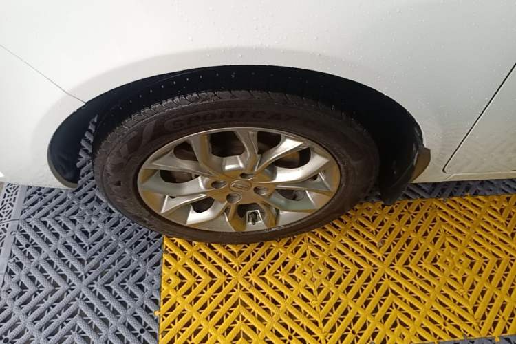 Used Geely Auto Vision 2018 1.5L Automatic Happiness Edition Left Front Wheel Hub