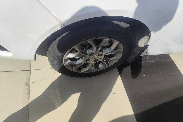 Used Geely Auto Vision 2018 1.5L Automatic Happiness Edition Left Front Wheel Hub