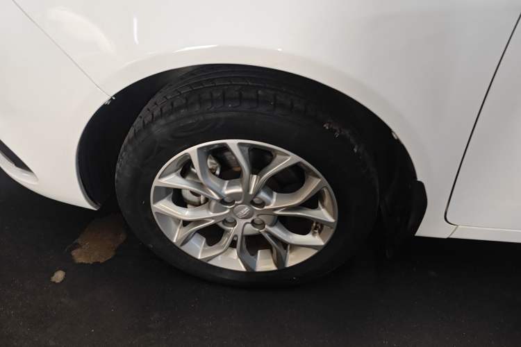 Used Geely Auto Vision 2018 1.5L Automatic Prestige Model Left Front Wheel Hub