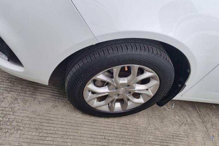 Used Geely Auto Vision 2018 1.5L Automatic Happiness Edition Left Front Wheel Hub