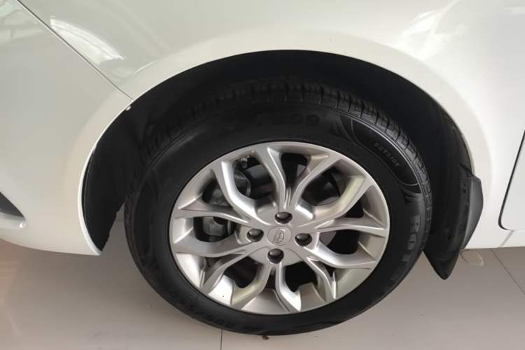 Used Geely Auto Vision 2018 1.5L Automatic Prestige Model Left Front Wheel Hub